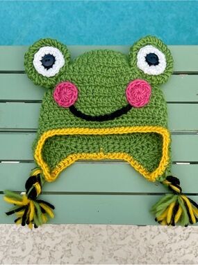 Green Frog Crochet Earflap Hat for Baby – Handmade Cute Animal Newborn Hat